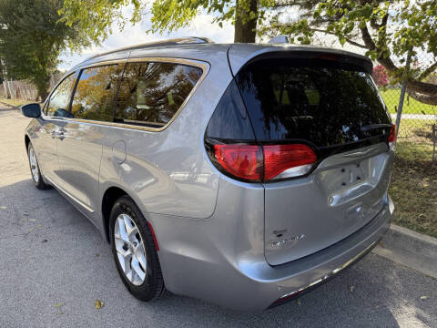 2018 Chrysler Pacifica Touring L Plus
