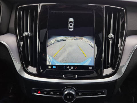 2024 Volvo S60 B5 Core Dark Theme