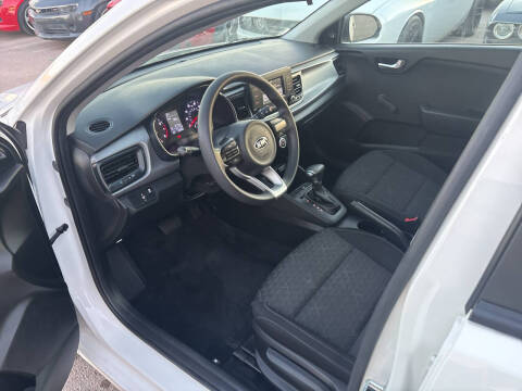 2018 Kia Rio 5-Door LX