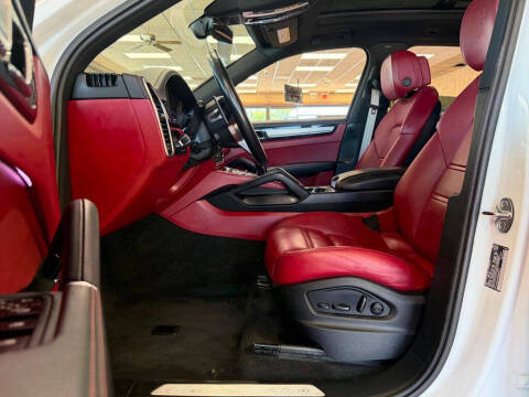 2023 Porsche Cayenne