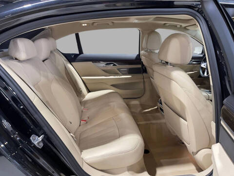 2018 BMW 7 Series 740i