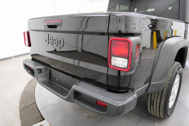 2023 Jeep Gladiator Sport S