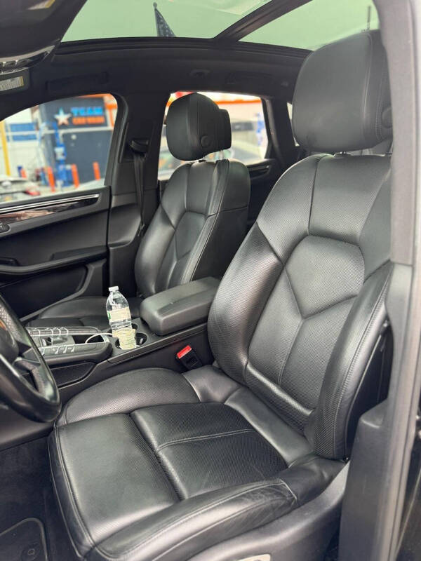 2018 Porsche Macan S