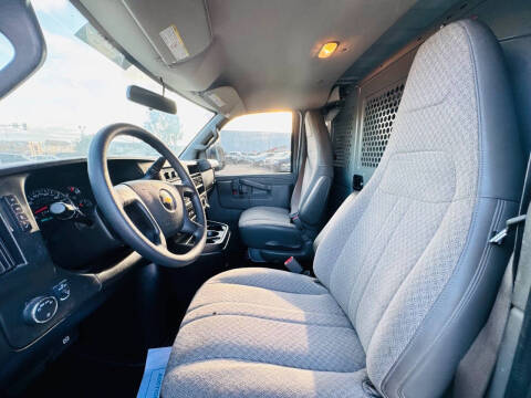 2018 Chevrolet Express 2500