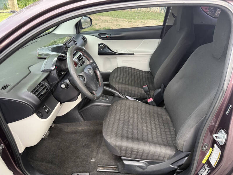 2014 Scion iQ