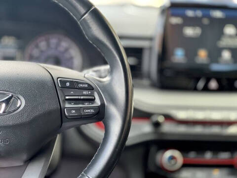 2020 Hyundai Veloster 2.0L Premium