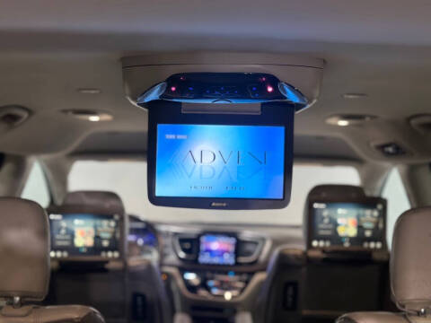 2017 Chrysler Pacifica Touring-L Plus