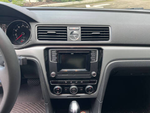 2017 Volkswagen Passat 1.8T S