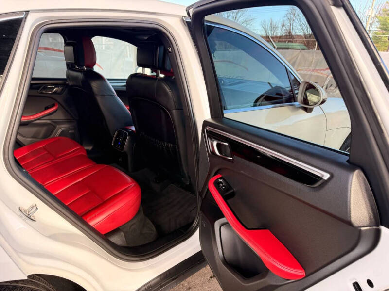 2017 Porsche Macan S