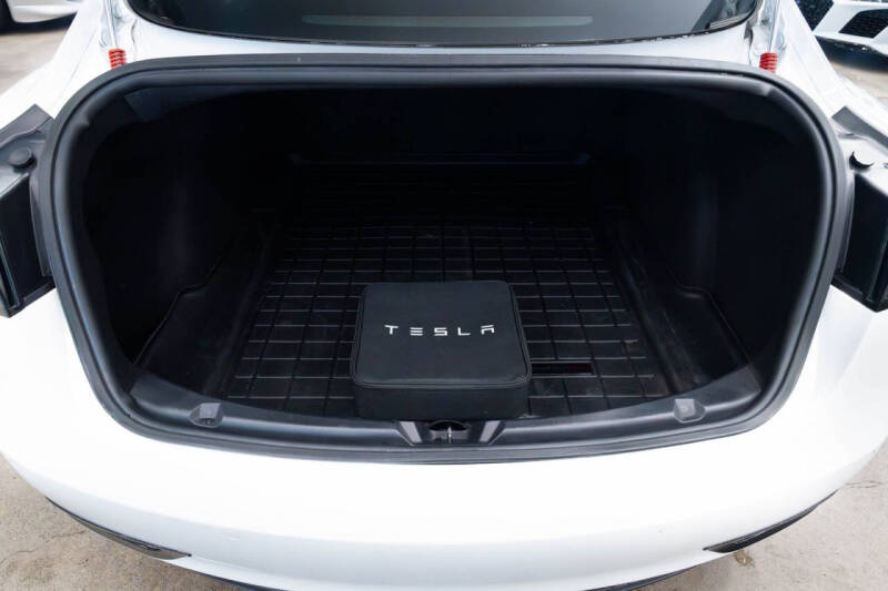 2019 Tesla Model 3 Mid Range