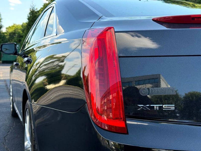 2013 Cadillac XTS Luxury Collection