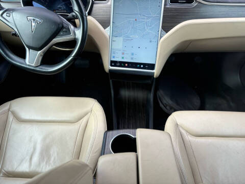 2016 Tesla Model S 70D