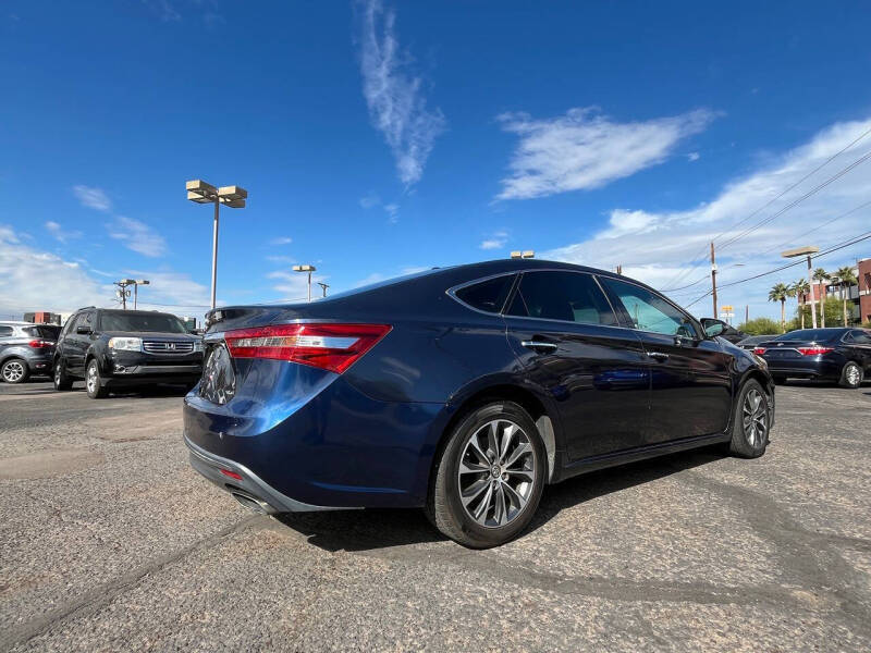 2017 Toyota Avalon XLE