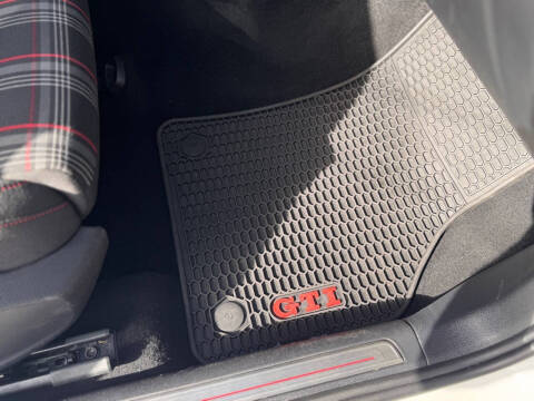 2019 Volkswagen Golf GTI S