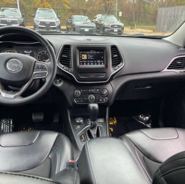 2019 Jeep Cherokee Latitude Plus