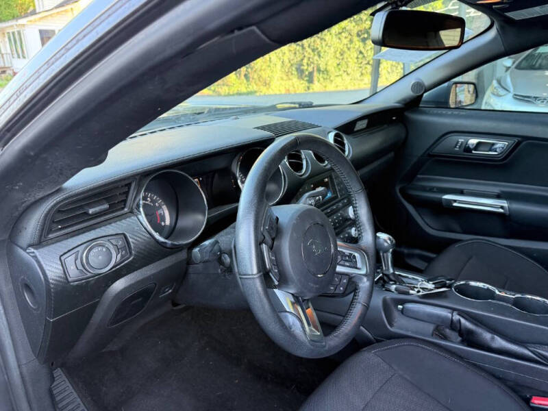2016 Ford Mustang V6