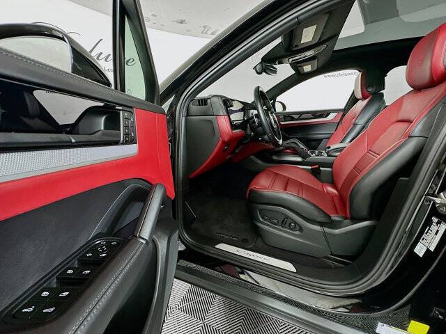 2024 Porsche Cayenne Coupe