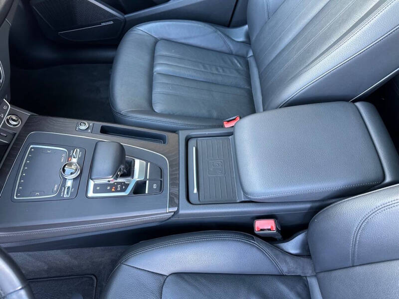 2020 Audi Q5 quattro Premium Plus 45 TFSI