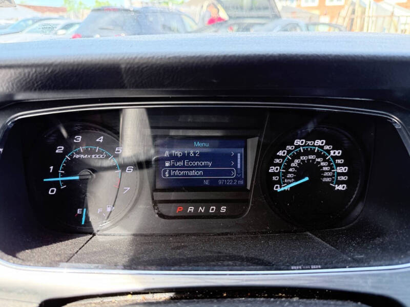 2015 Ford Taurus SEL