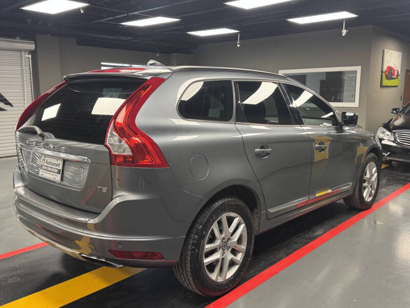 2017 Volvo XC60 T5 Dynamic