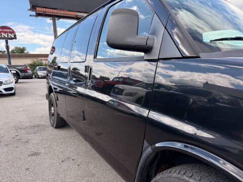 2010 GMC Savana LS 1500
