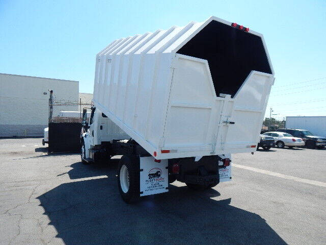 2016 Freightliner M2 106