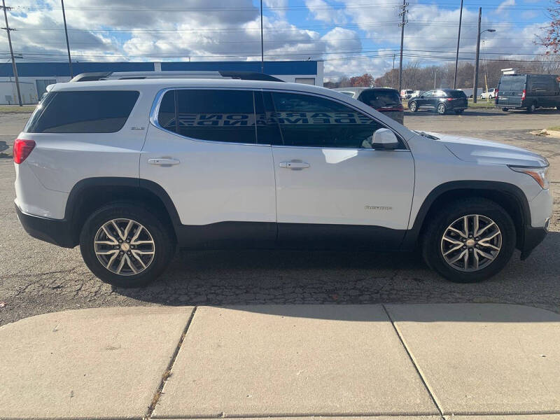 2018 GMC Acadia SLE-2