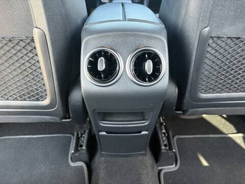 2023 Mercedes-Benz GLB GLB 250