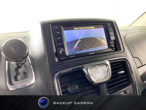 2016 Chrysler Town and Country Touring