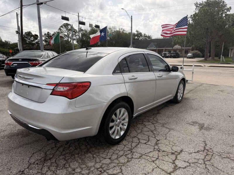 2012 Chrysler 200 Touring