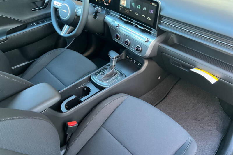 2026 Hyundai Kona SE