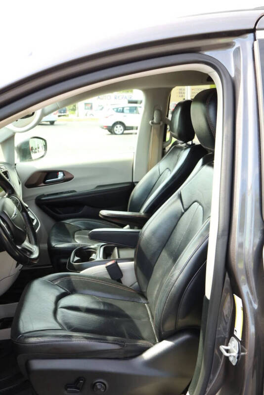 2018 Chrysler Pacifica Touring L