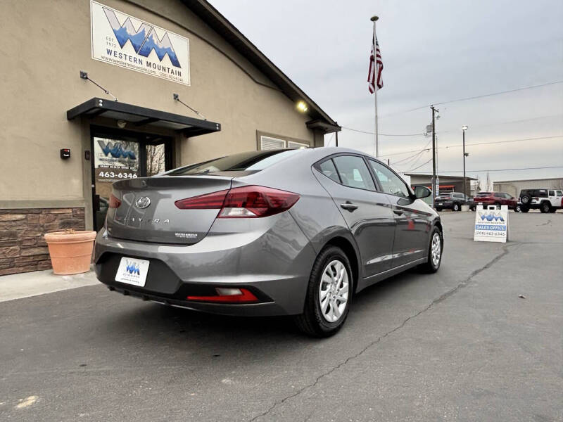 2019 Hyundai Elantra SE