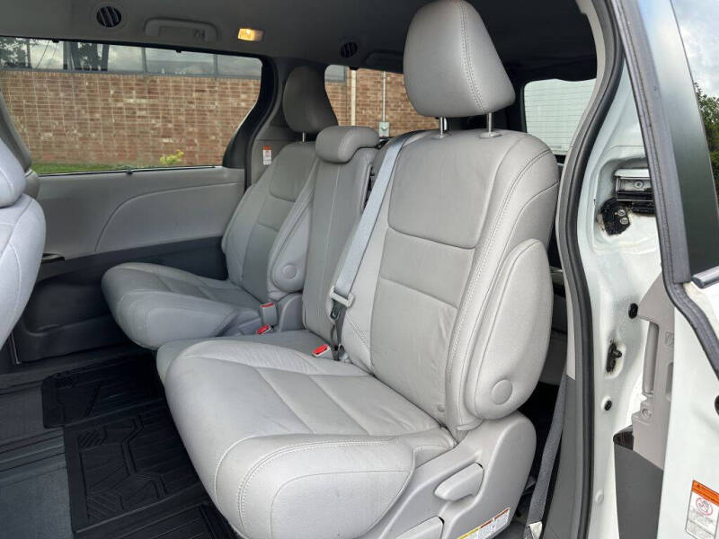 2017 Toyota Sienna