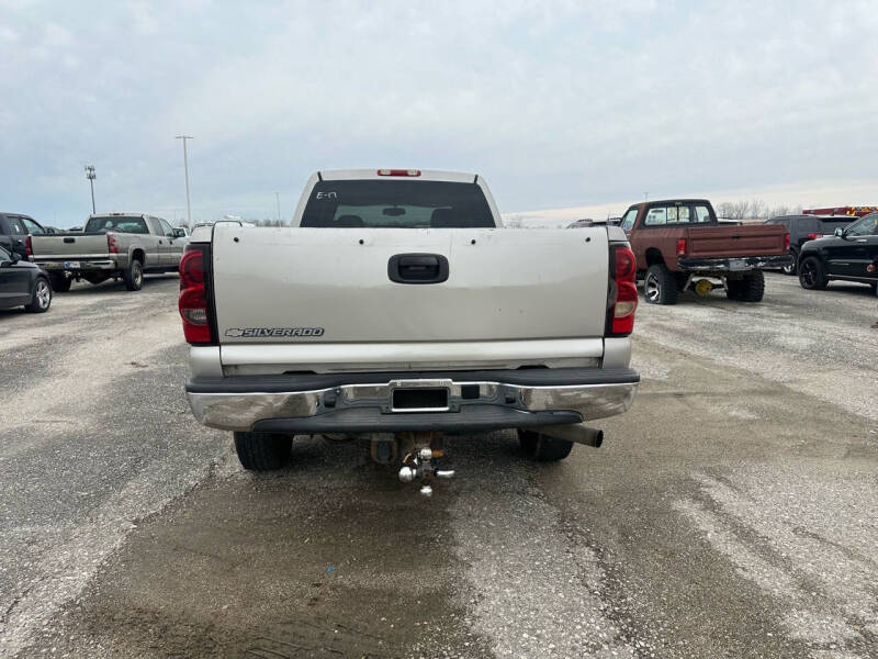 2006 Chevrolet Silverado 2500HD LS