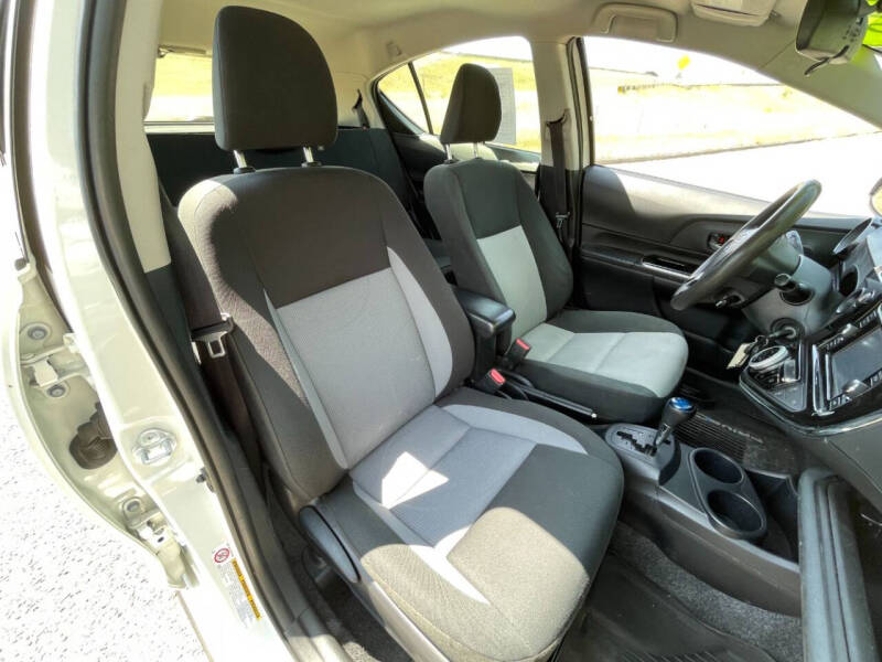 2018 Toyota Prius c Three