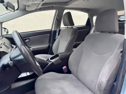 2013 Toyota Prius Three