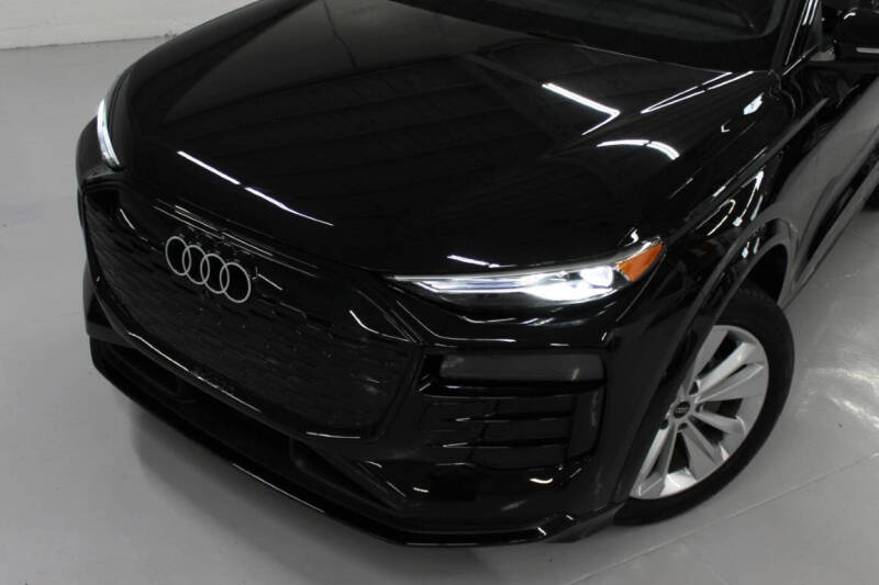 2025 Audi Q6 e-tron Premium