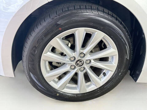 2025 Toyota Corolla Hatchback SE