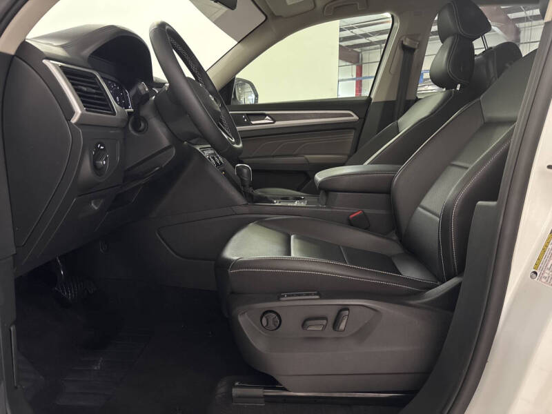 2023 Volkswagen Atlas V6 SE