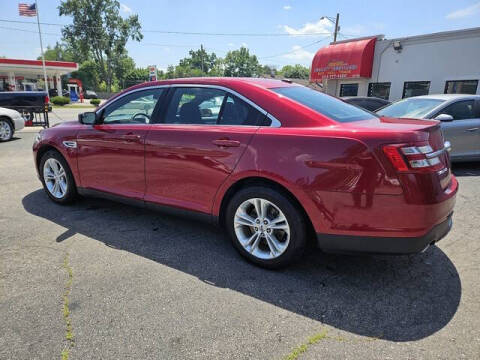 2019 Ford Taurus SEL