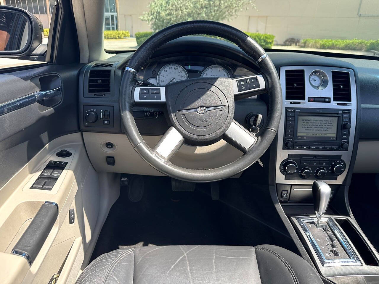 2007 Chrysler 300 23