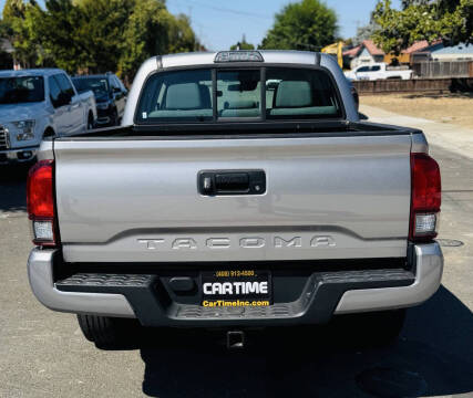 2018 Toyota Tacoma SR