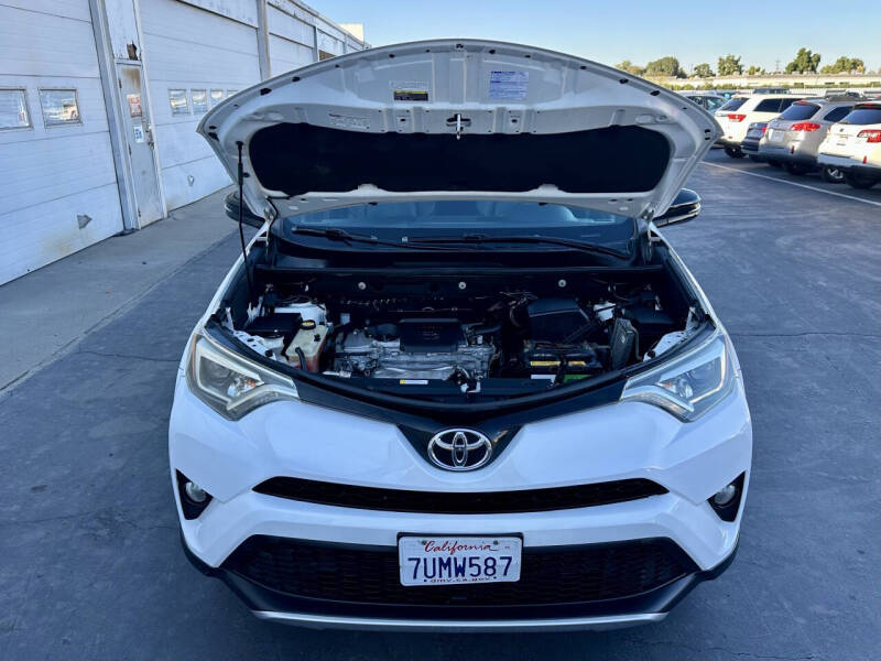 2016 Toyota RAV4 SE
