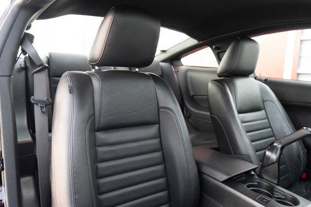 2008 Ford Mustang 41
