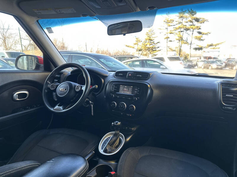 2016 Kia Soul +