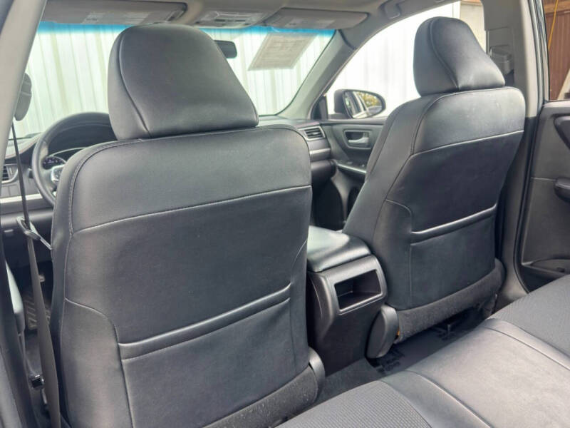 2017 Toyota Camry SE