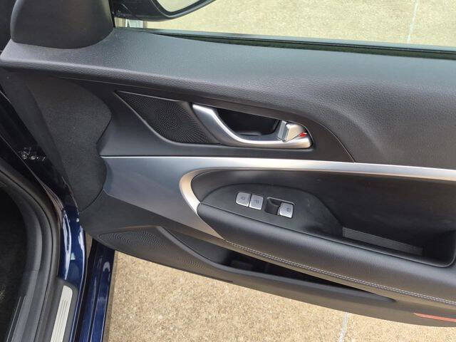 2023 Genesis G70