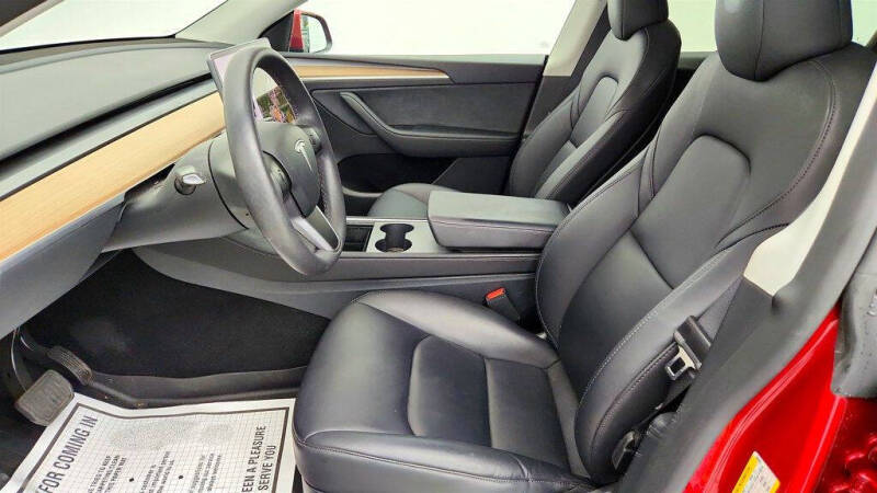 2025 Tesla Model Y Long Range