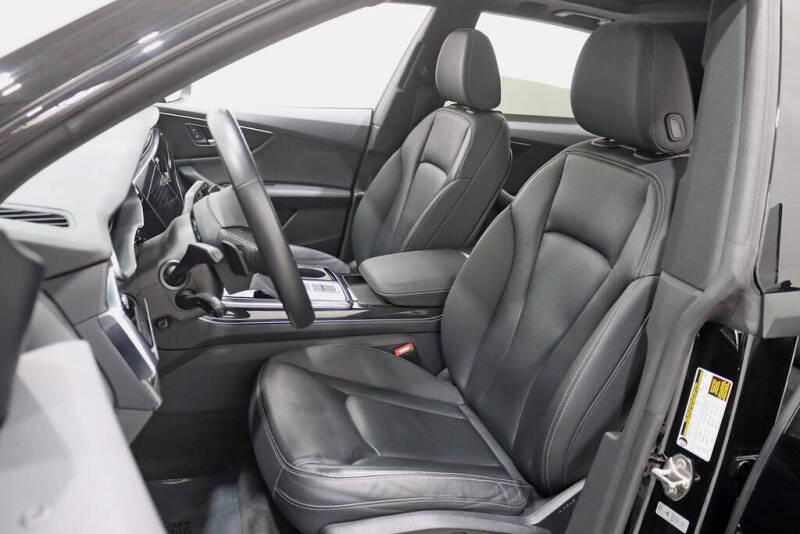 2020 Audi Q8 quattro Premium 55 TFSI